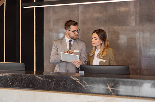  CHA: Certified Hotel Administrator, Third Edition Smart Study Modules, Exam (ExamFlex), and Application 